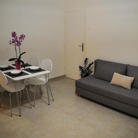 Apartman Gulliver In The Center, 10 Meters From The Sea With Private Parking In Natural Shade Rabac Zewnętrze zdjęcie