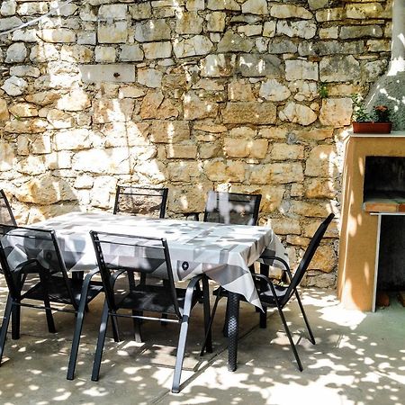 Apartman Gulliver In The Center, 10 Meters From The Sea With Private Parking In Natural Shade Rabac Zewnętrze zdjęcie