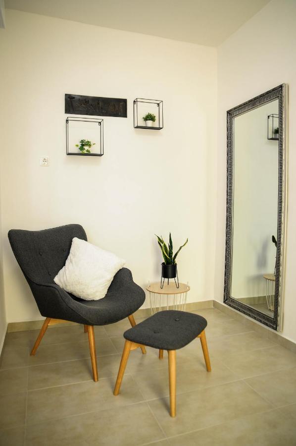 Apartman Gulliver In The Center, 10 Meters From The Sea With Private Parking In Natural Shade Rabac Zewnętrze zdjęcie